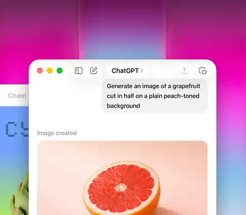 MacBook Neo Display, ein Bild von einer Grapefruit wird mit ChatGPT erstellt, das zweite Fenster zeigt in Keynote ein Bild von einer Artischocke mit einem Farbverlauf im Hintergrund