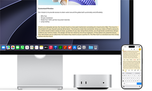 Mac mini Vorderseite, unter einem Studio Display platziert, ein iPhone befindet sich rechts neben dem Gerät und dem Display, der ausgewählte Text oben auf dem iPhone mit den Befehlen Ausschneiden, Kopieren, Einsetzen und Automatisches Ausfüllen stimmt mit dem hervorgehobenen Text auf dem Display überein, was die Universelle Zwischenablage zeigt